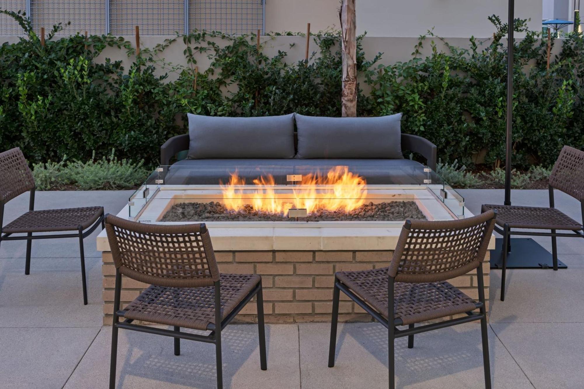 Residence Inn By Marriott Chatsworth Los Angeles Eksteriør bilde